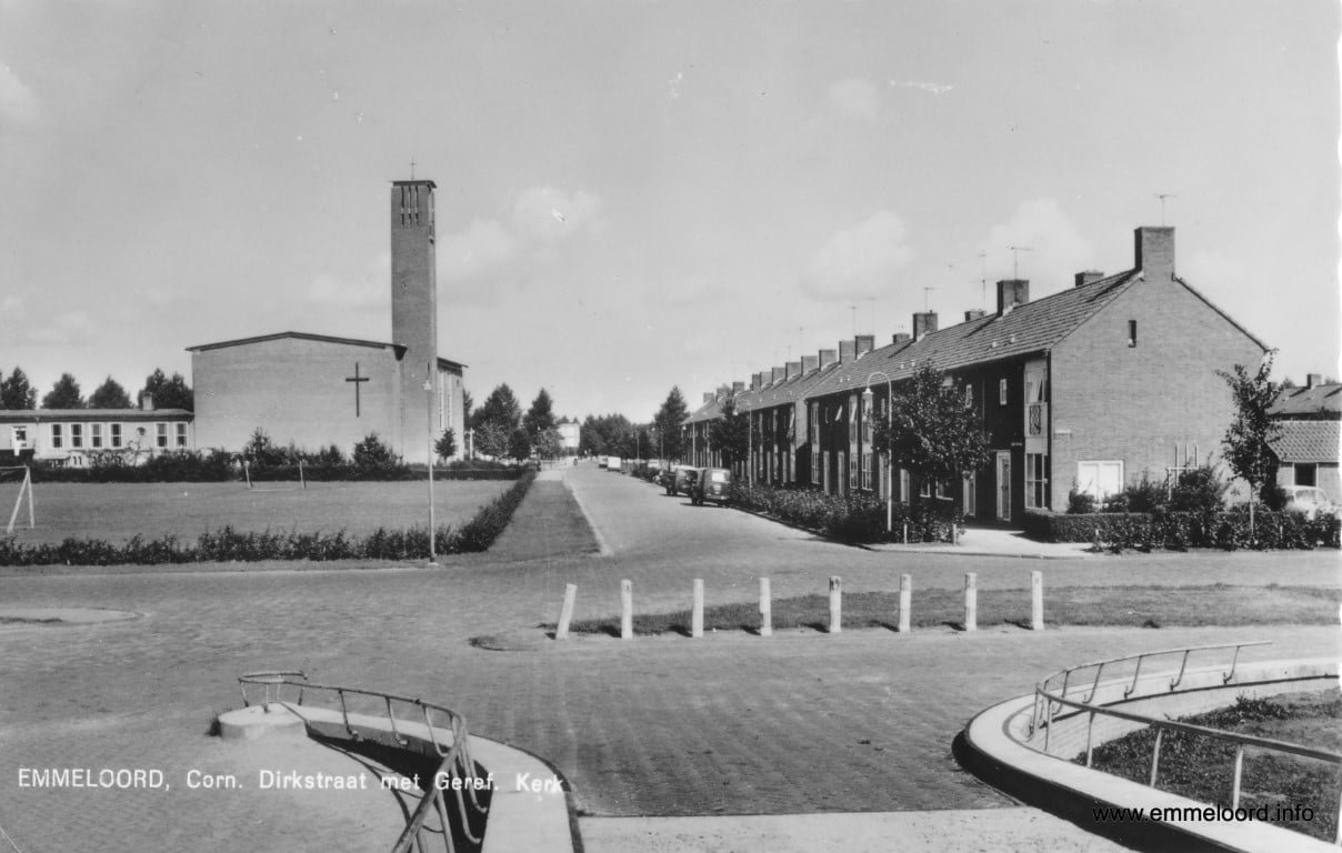 Kerk-Nieuw-Jeruzalemkerk-16.jpg Kerk-Nieuw-Jeruzalemkerk-16.jpg